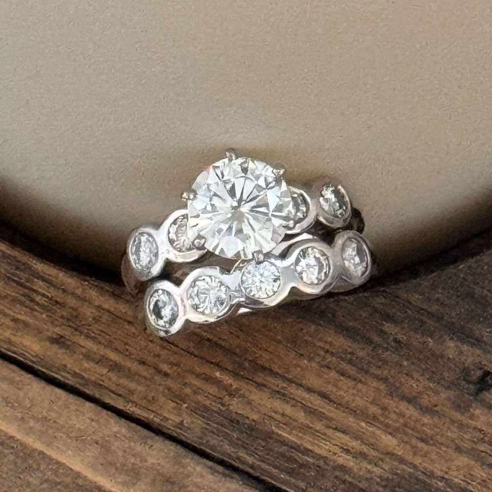 14k Solid White Gold Moissanite Ring - image 1